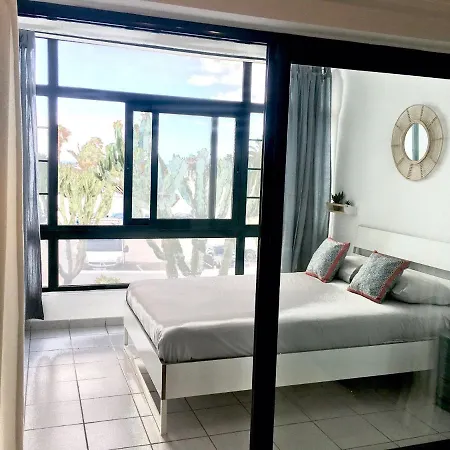 公寓 Cozzy Con Vista Al Mar